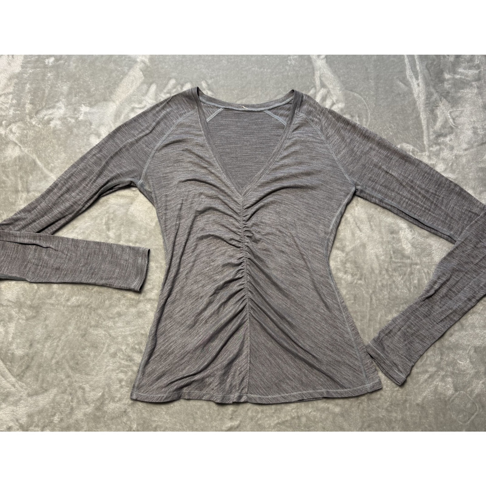Lululemon Interval Long Sleeve Heathered Slate‎ Ruched V-Neck Long Sleeve Sz 4